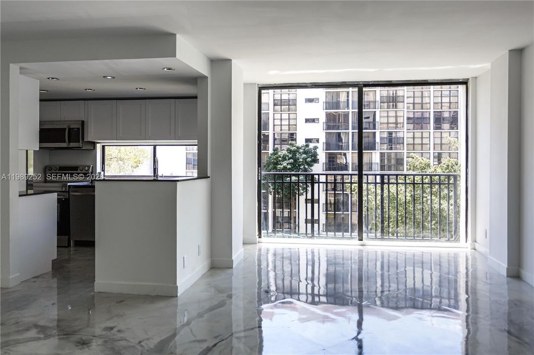 En Venta: $329,500 (1 camas, 1 baños, 767 Pies cuadrados)