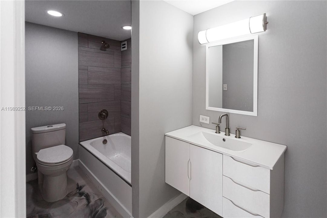 En Venta: $329,500 (1 camas, 1 baños, 767 Pies cuadrados)