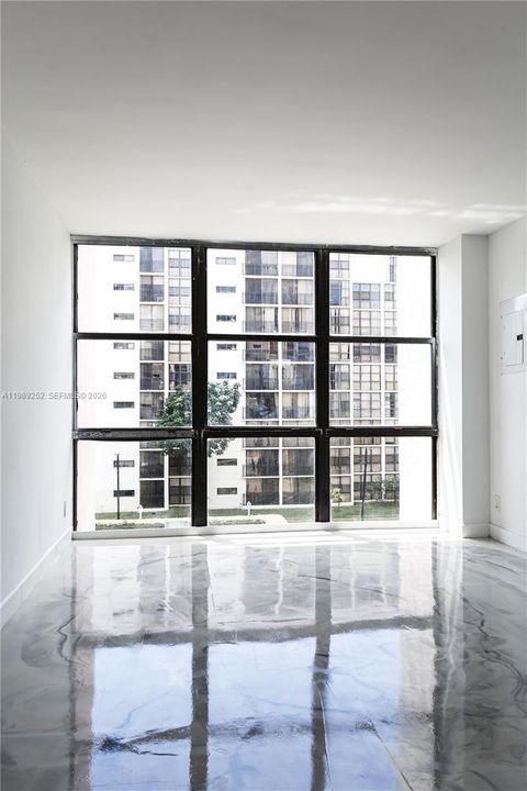 En Venta: $329,500 (1 camas, 1 baños, 767 Pies cuadrados)