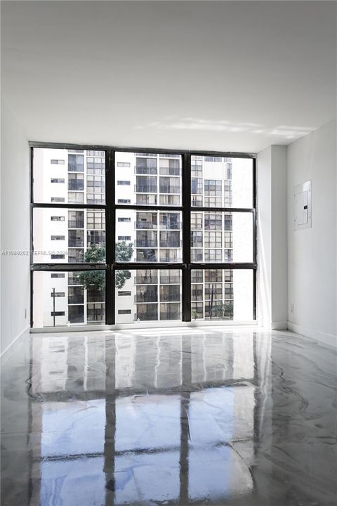 En Venta: $329,500 (1 camas, 1 baños, 767 Pies cuadrados)