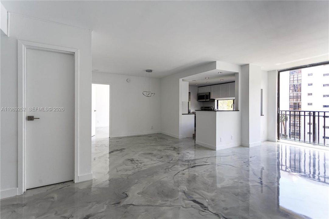 En Venta: $329,500 (1 camas, 1 baños, 767 Pies cuadrados)