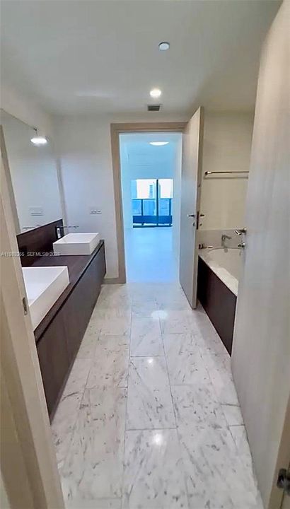 En Venta: $755,000 (1 camas, 1 baños, 836 Pies cuadrados)