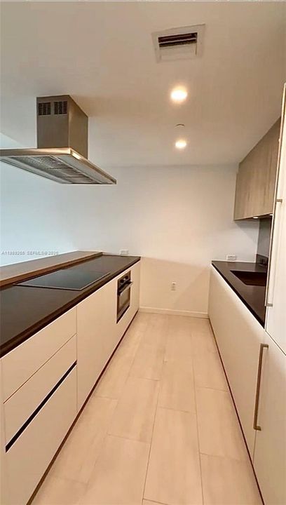 En Venta: $755,000 (1 camas, 1 baños, 836 Pies cuadrados)
