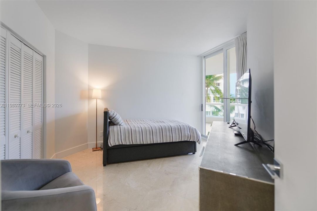 For Sale: $1,158,000 (3 beds, 2 baths, 2720 Square Feet)