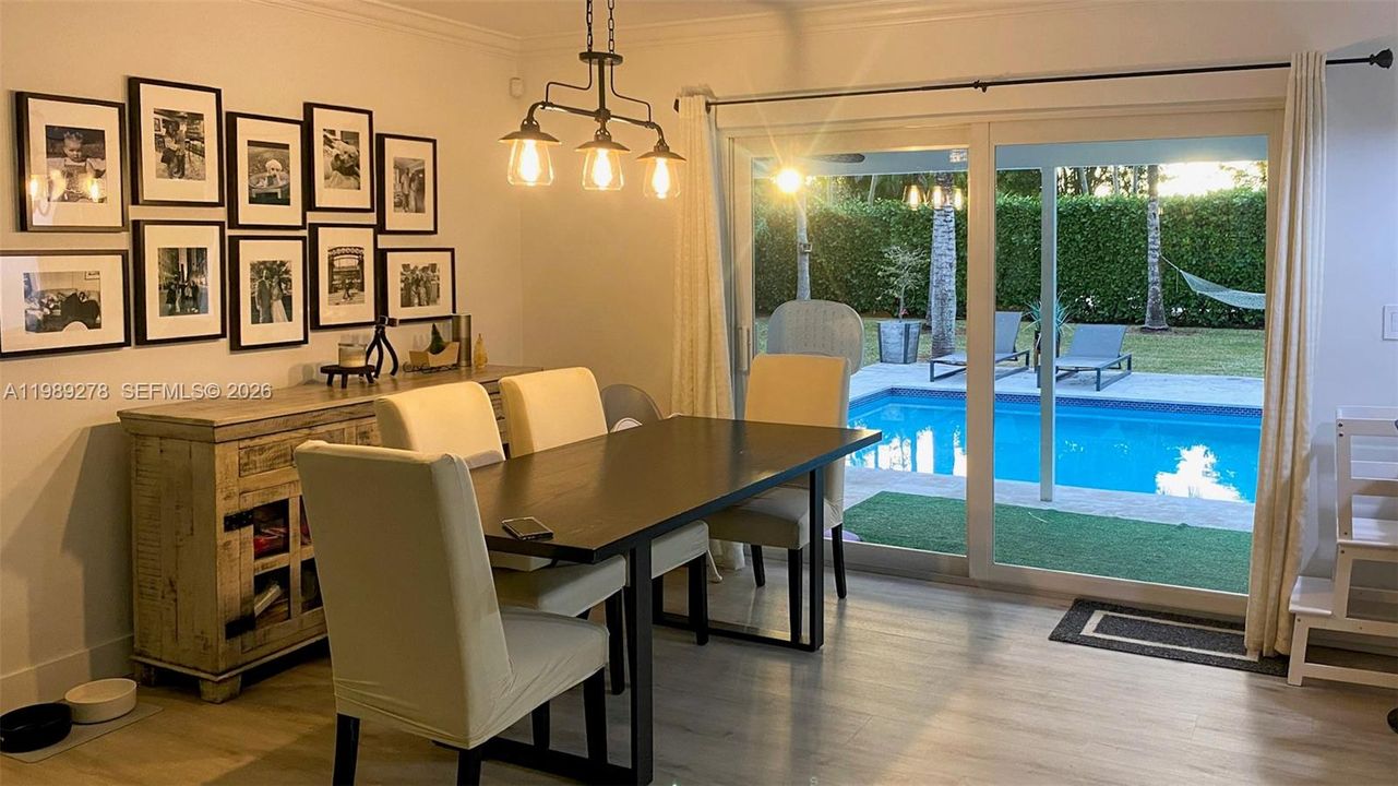 Active With Contract: $980,000 (3 beds, 2 baths, 1504 Square Feet)