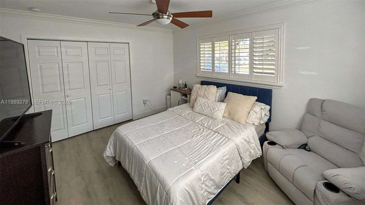 Active With Contract: $980,000 (3 beds, 2 baths, 1504 Square Feet)