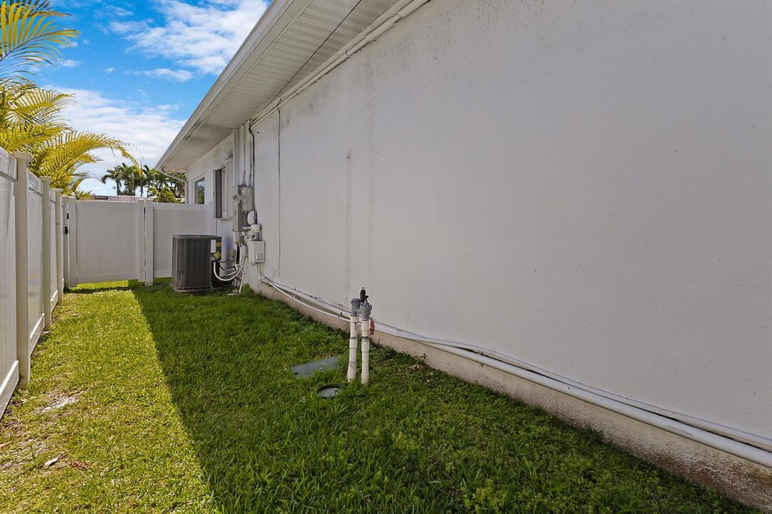 39_accutour_1555-71st-st-043