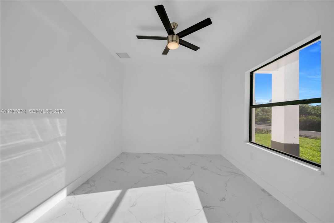 Vendido Recientemente: $374,900 (4 camas, 2 baños, 1719 Pies cuadrados)