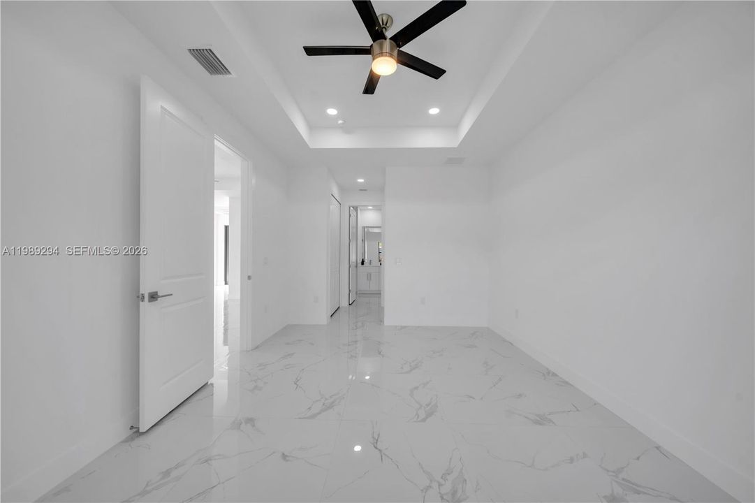 Vendido Recientemente: $374,900 (4 camas, 2 baños, 1719 Pies cuadrados)