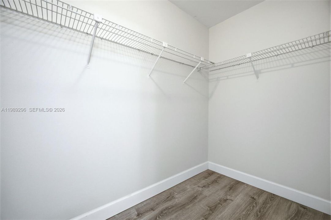 Activo con contrato: $298,000 (3 camas, 2 baños, 1167 Pies cuadrados)
