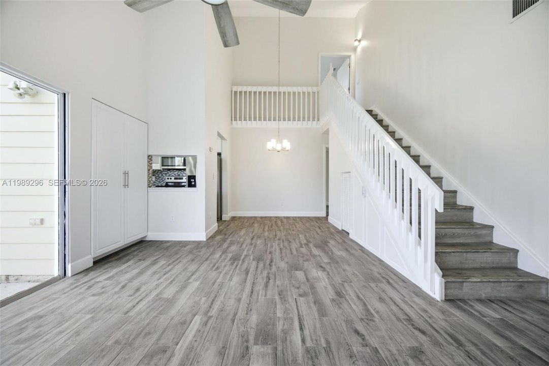 Activo con contrato: $298,000 (3 camas, 2 baños, 1167 Pies cuadrados)