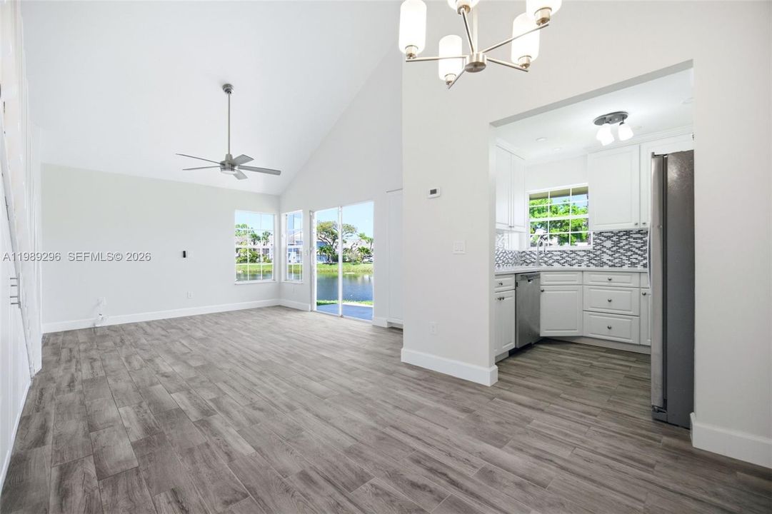 Activo con contrato: $298,000 (3 camas, 2 baños, 1167 Pies cuadrados)