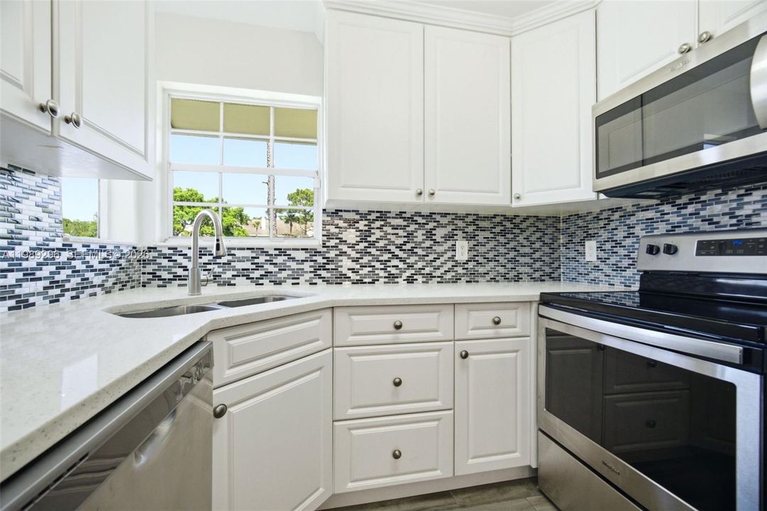 Activo con contrato: $298,000 (3 camas, 2 baños, 1167 Pies cuadrados)