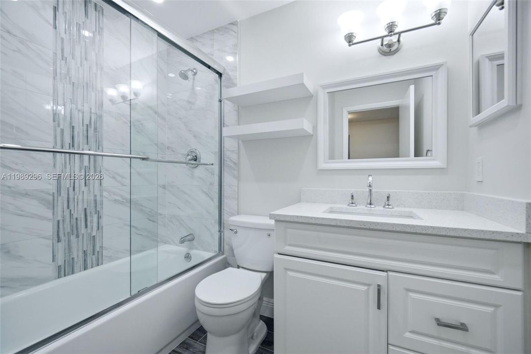 Activo con contrato: $298,000 (3 camas, 2 baños, 1167 Pies cuadrados)