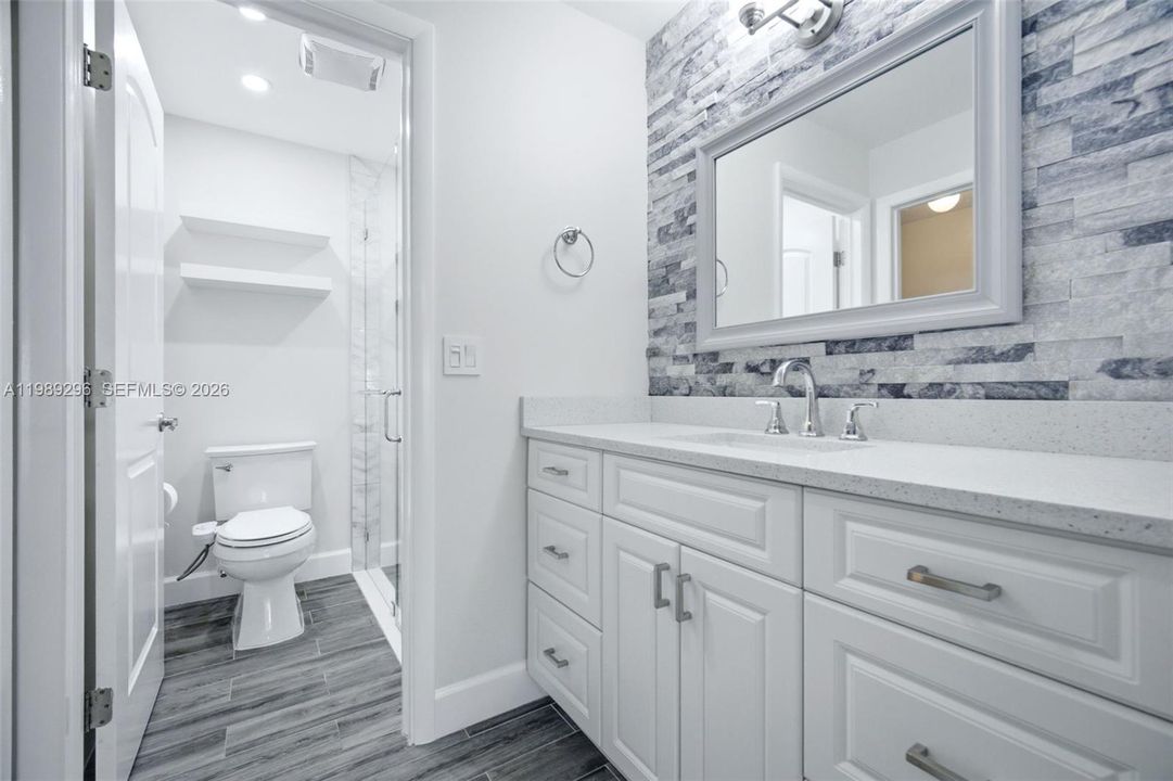 Activo con contrato: $298,000 (3 camas, 2 baños, 1167 Pies cuadrados)