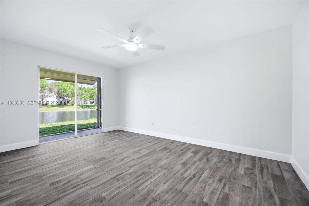 Activo con contrato: $298,000 (3 camas, 2 baños, 1167 Pies cuadrados)