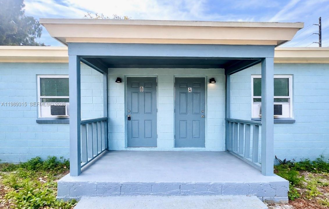 For Rent: $1,499 (2 beds, 1 baths, 1200 Square Feet)