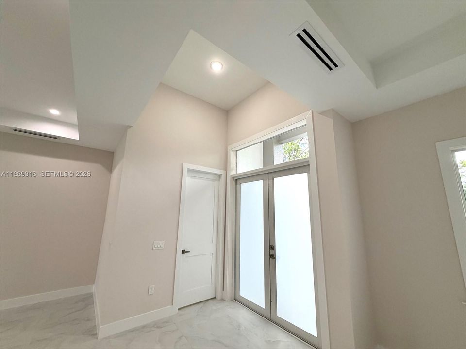 Недавно продано: $509,999 (4 спален, 2 ванн, 1616 Квадратных фут)