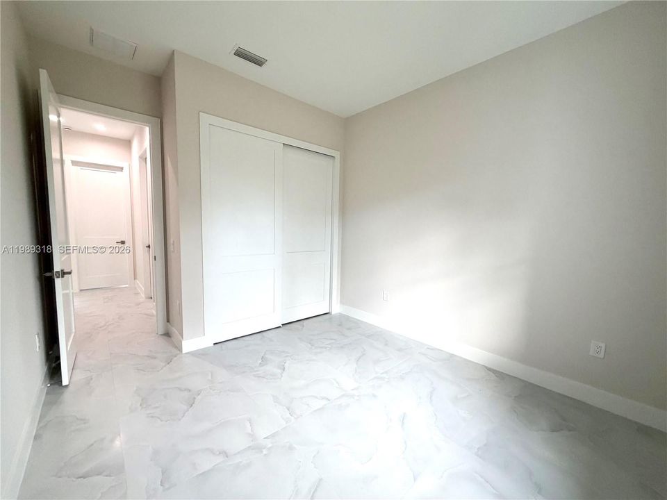 Недавно продано: $509,999 (4 спален, 2 ванн, 1616 Квадратных фут)