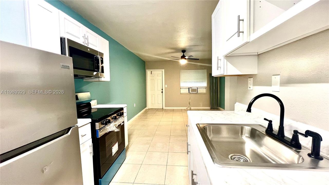 En Renta: $1,499 (2 camas, 1 baños, 1200 Pies cuadrados)