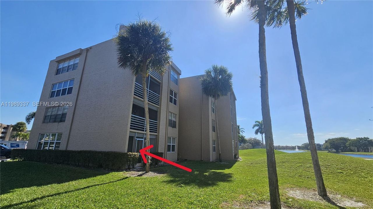 For Sale: $225,000 (2 beds, 2 baths, 1000 Square Feet)