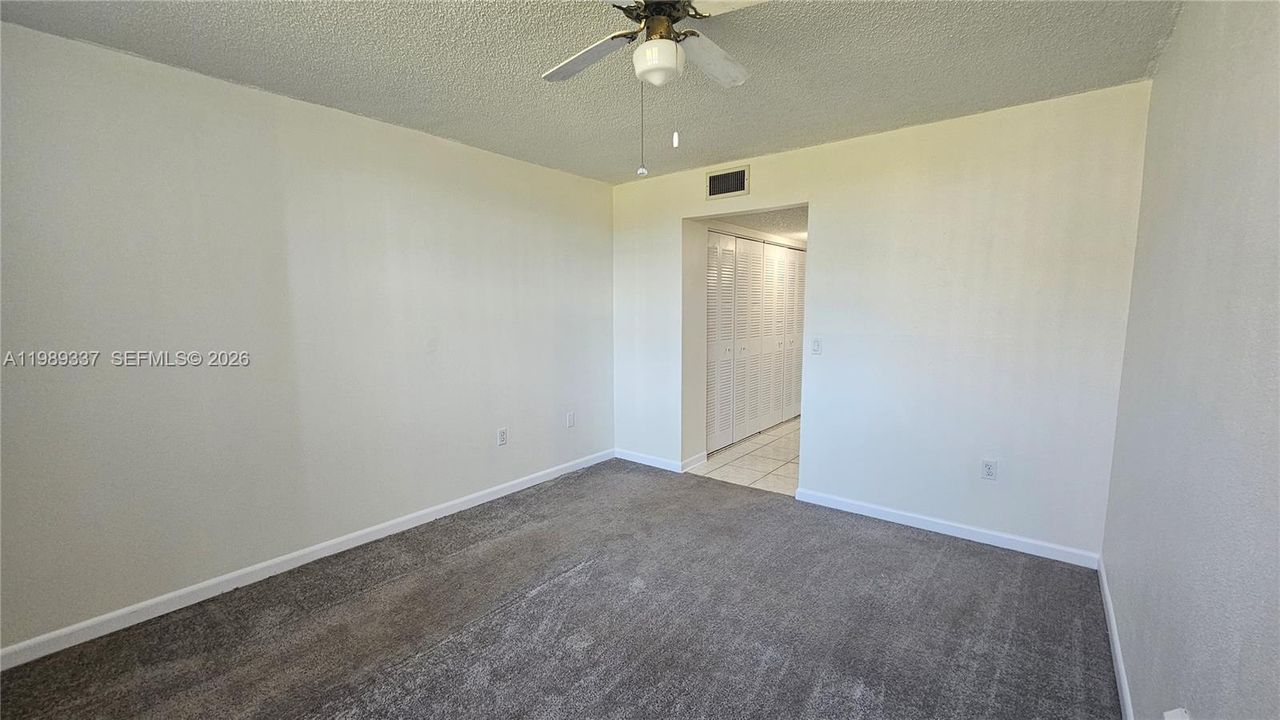 For Sale: $225,000 (2 beds, 2 baths, 1000 Square Feet)