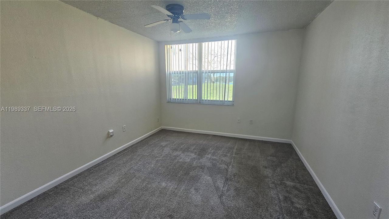 For Sale: $225,000 (2 beds, 2 baths, 1000 Square Feet)