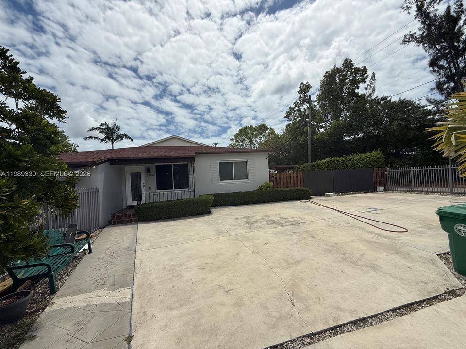 待售: $1,180,000 (0 贝兹, 0 浴室, 2132 平方英尺)