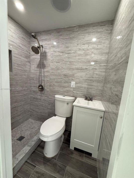 待售: $1,180,000 (0 贝兹, 0 浴室, 2132 平方英尺)