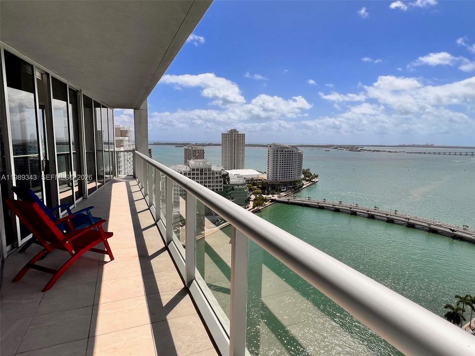 For Sale: $1,599,000 (3 beds, 2 baths, 1870 Square Feet)