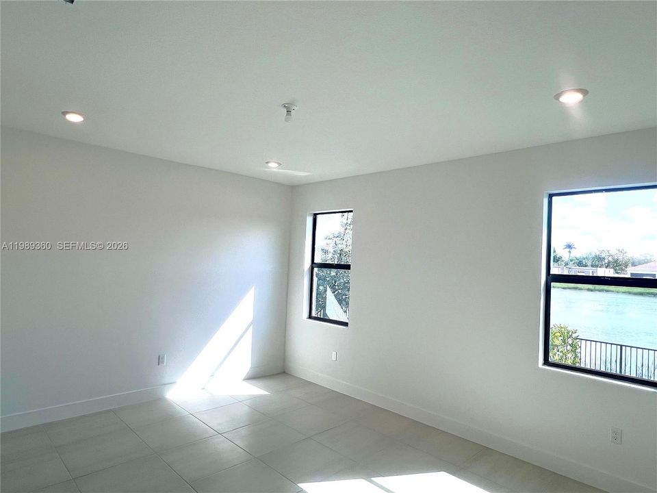 Principal Bedroom.