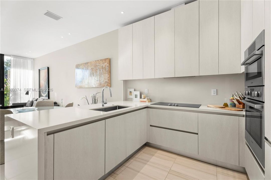 На продажу: $1,150,000 (1 спален, 1 ванн, 852 Квадратных фут)