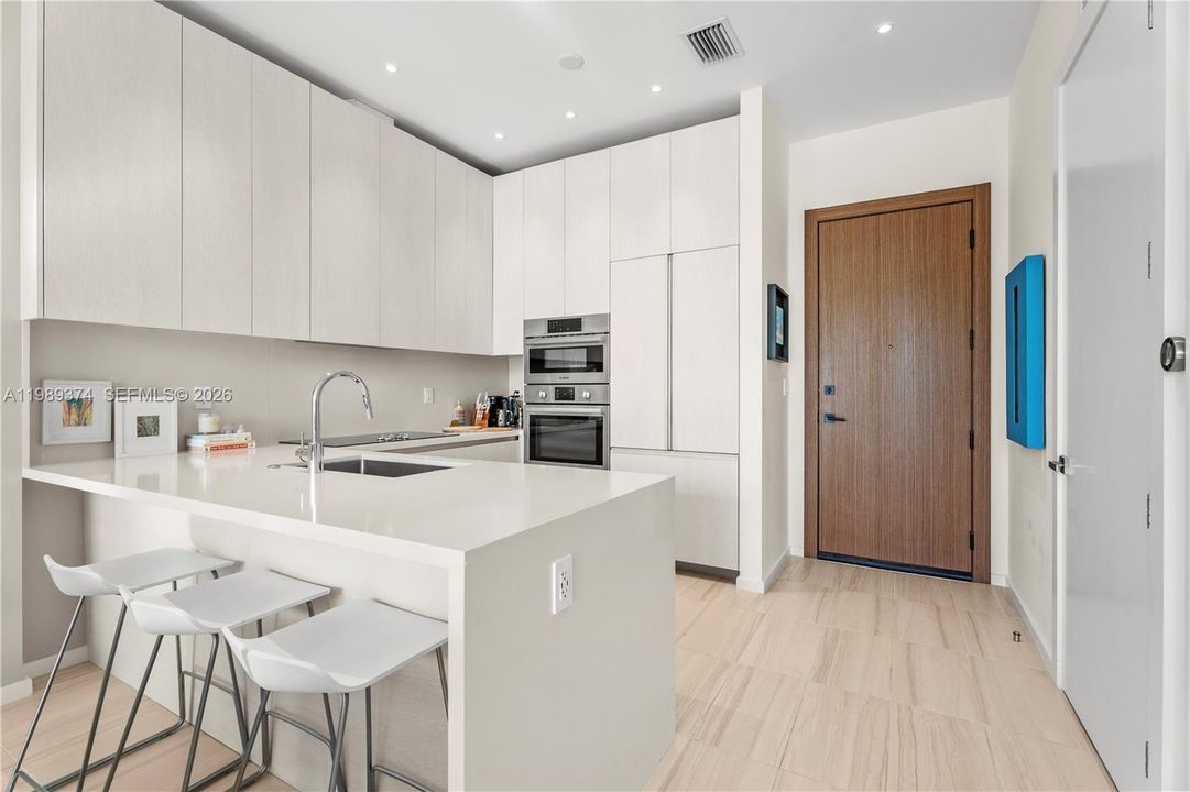 На продажу: $1,150,000 (1 спален, 1 ванн, 852 Квадратных фут)