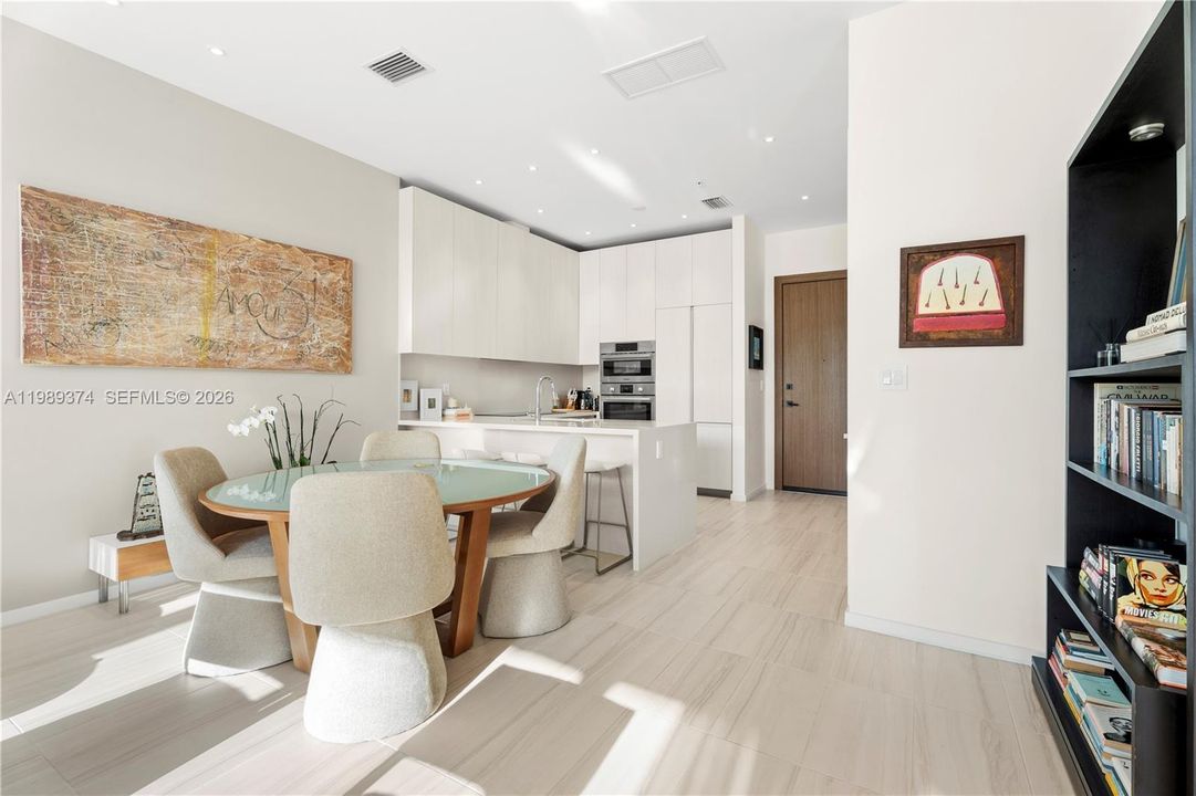 На продажу: $1,150,000 (1 спален, 1 ванн, 852 Квадратных фут)