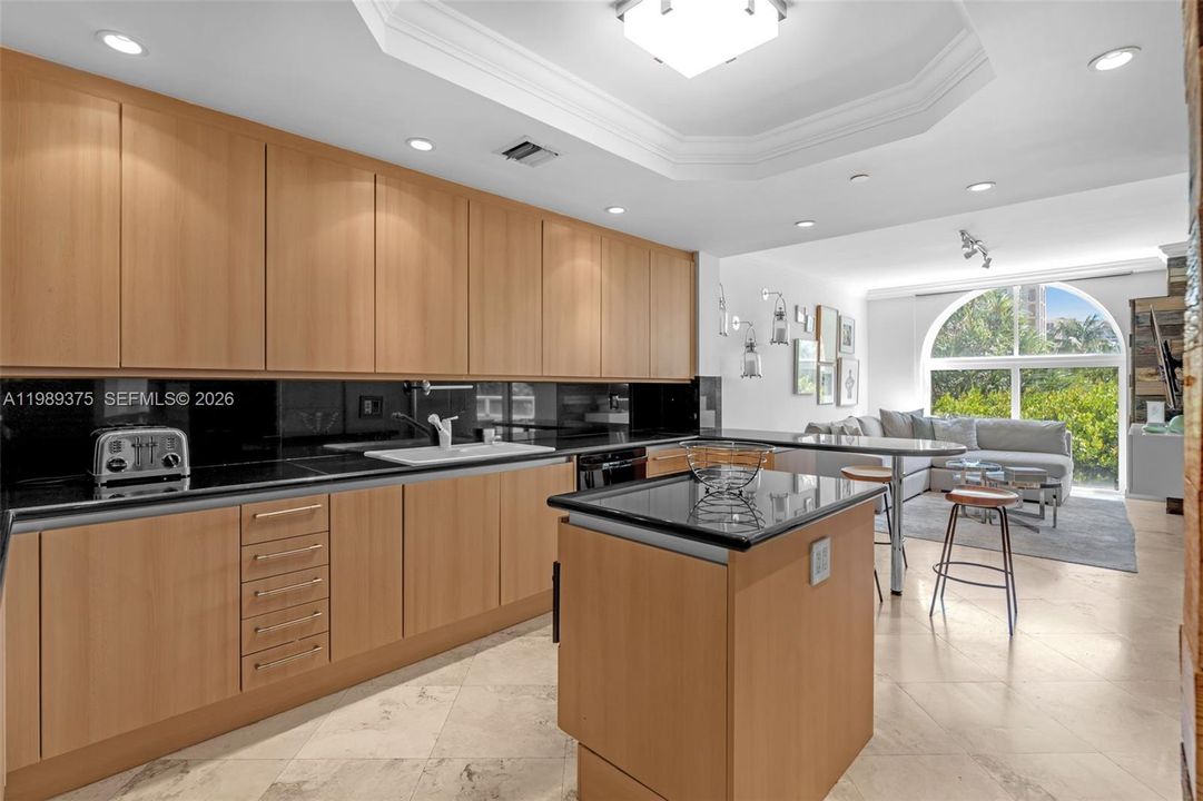 En Venta: $3,400,000 (3 camas, 4 baños, 2840 Pies cuadrados)