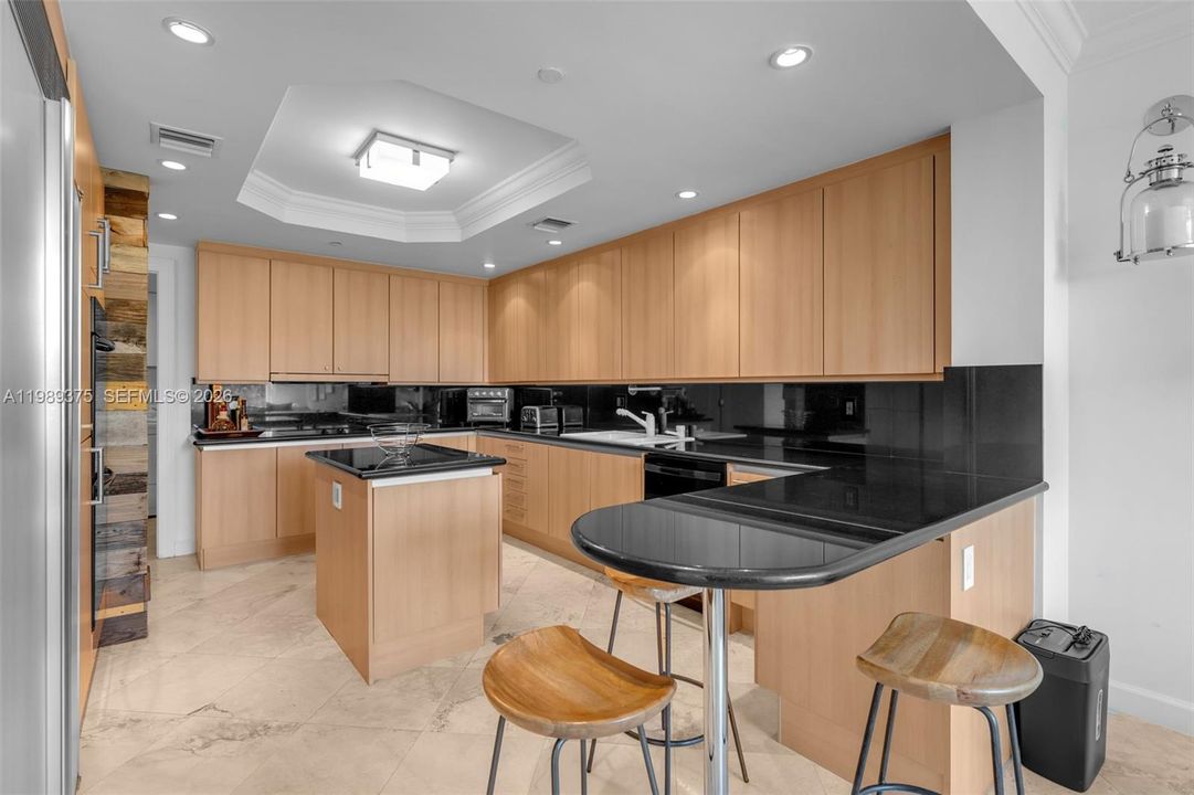 En Venta: $3,400,000 (3 camas, 4 baños, 2840 Pies cuadrados)