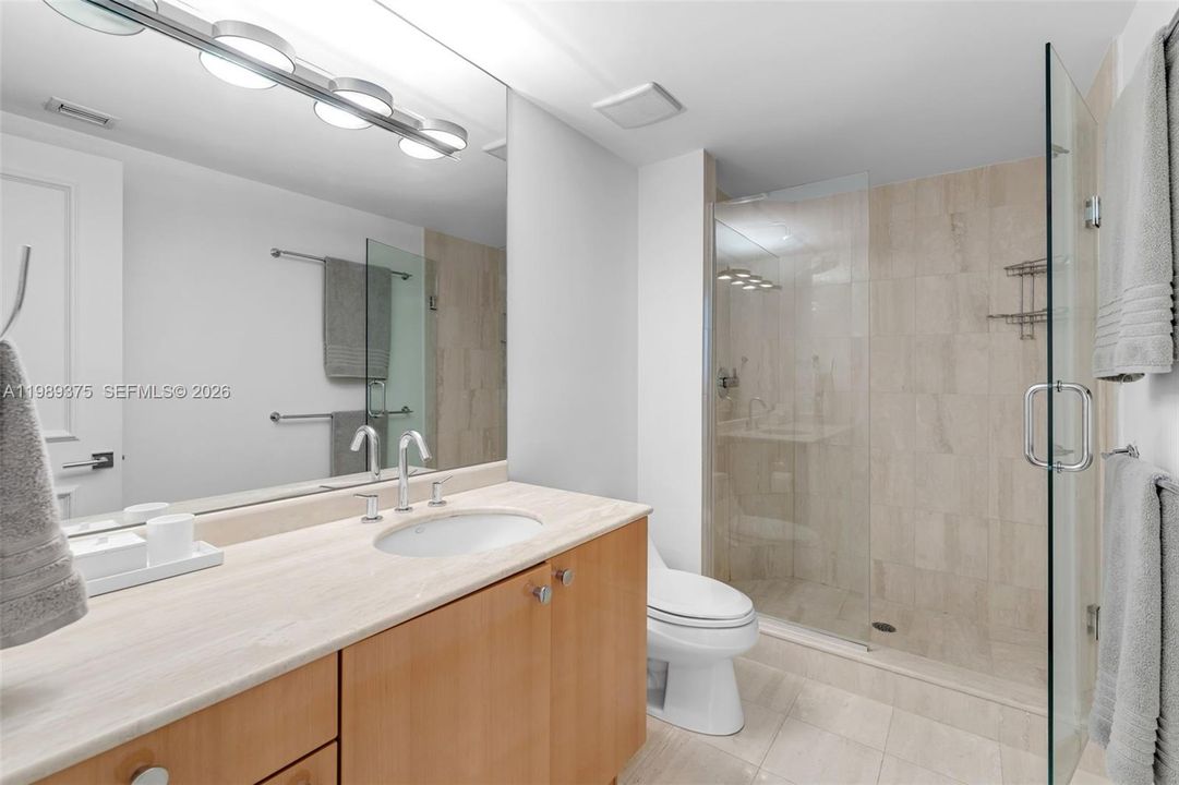 En Venta: $3,400,000 (3 camas, 4 baños, 2840 Pies cuadrados)