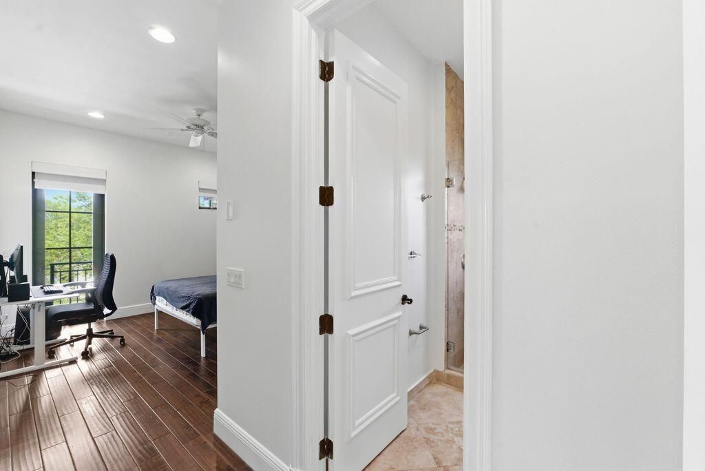 BEDROOM 5