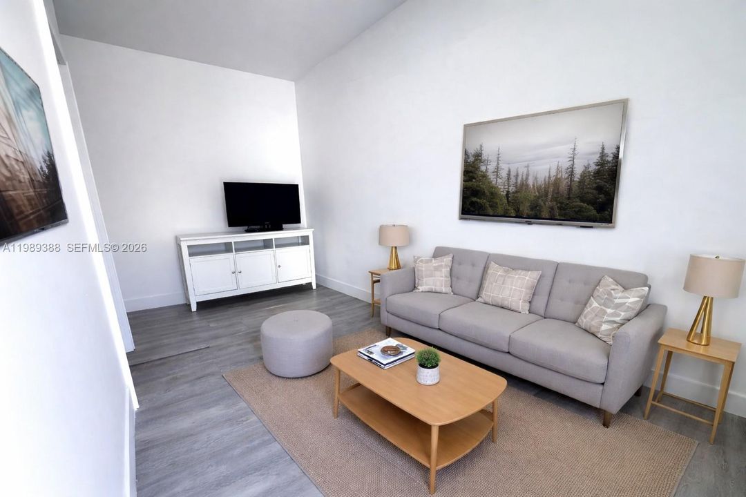 For Rent: $1,450 (1 beds, 1 baths, 1865 Square Feet)