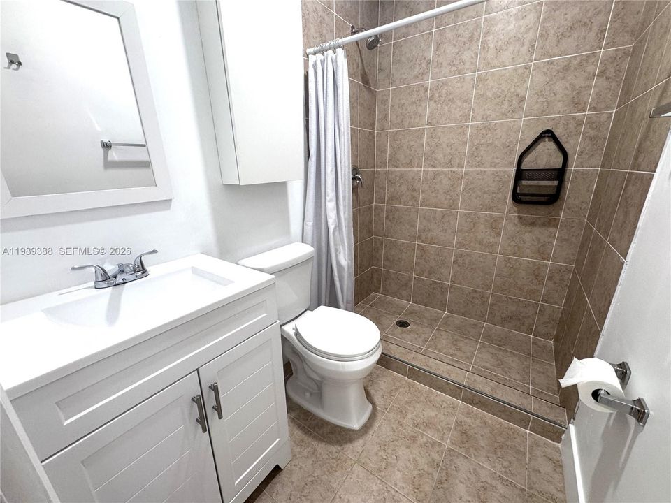 For Rent: $1,450 (1 beds, 1 baths, 1865 Square Feet)