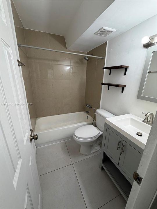 待售: $195,000 (1 贝兹, 1 浴室, 504 平方英尺)