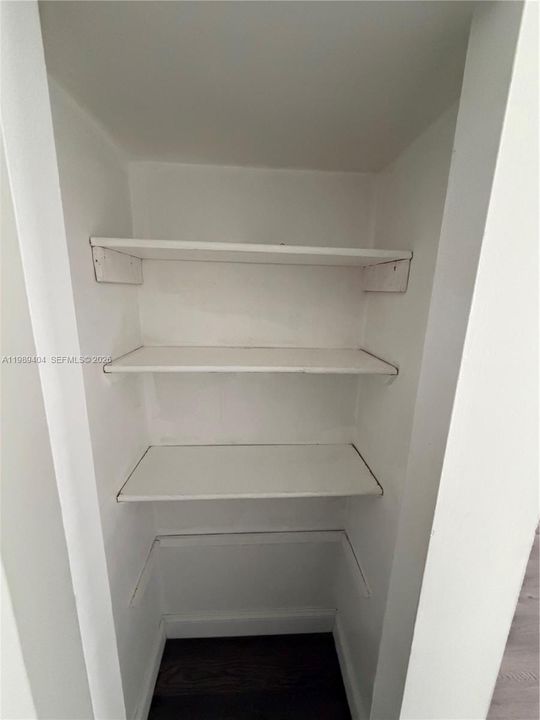 待售: $195,000 (1 贝兹, 1 浴室, 504 平方英尺)