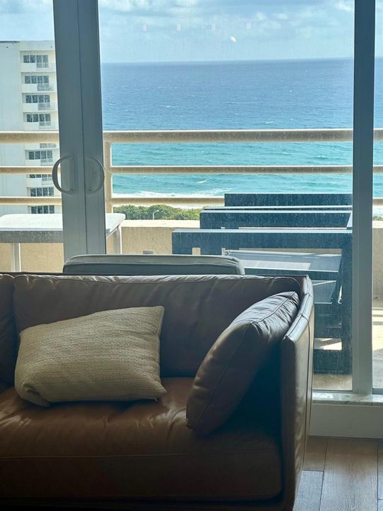 PATIO OCEAN VIEW