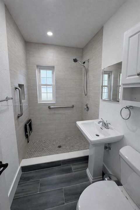 En Venta: $436,000 (2 camas, 1 baños, 720 Pies cuadrados)