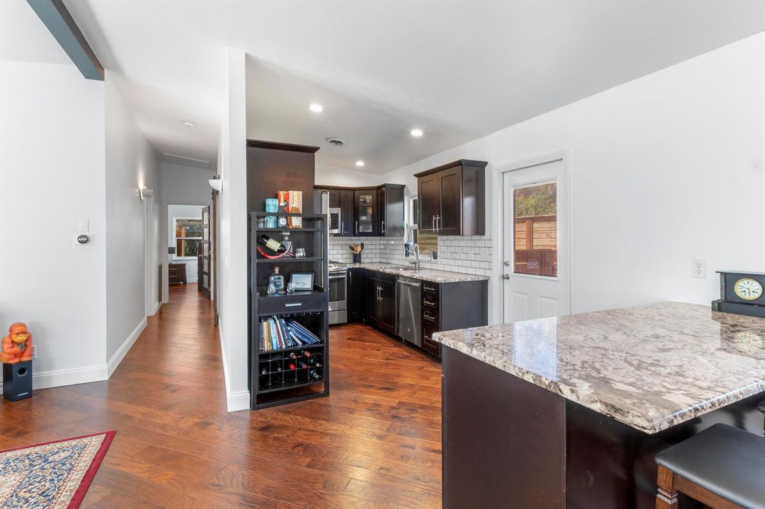 beyc69c40b3b6c4ce