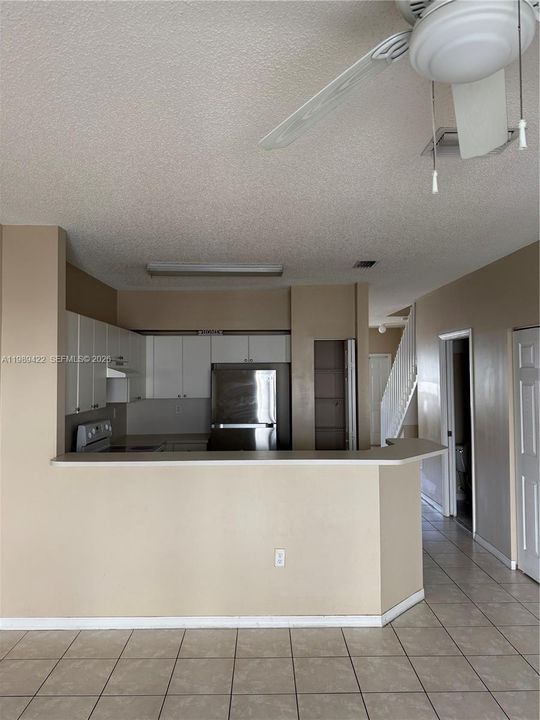 На продажу: $229,990 (3 спален, 2 ванн, 1458 Квадратных фут)