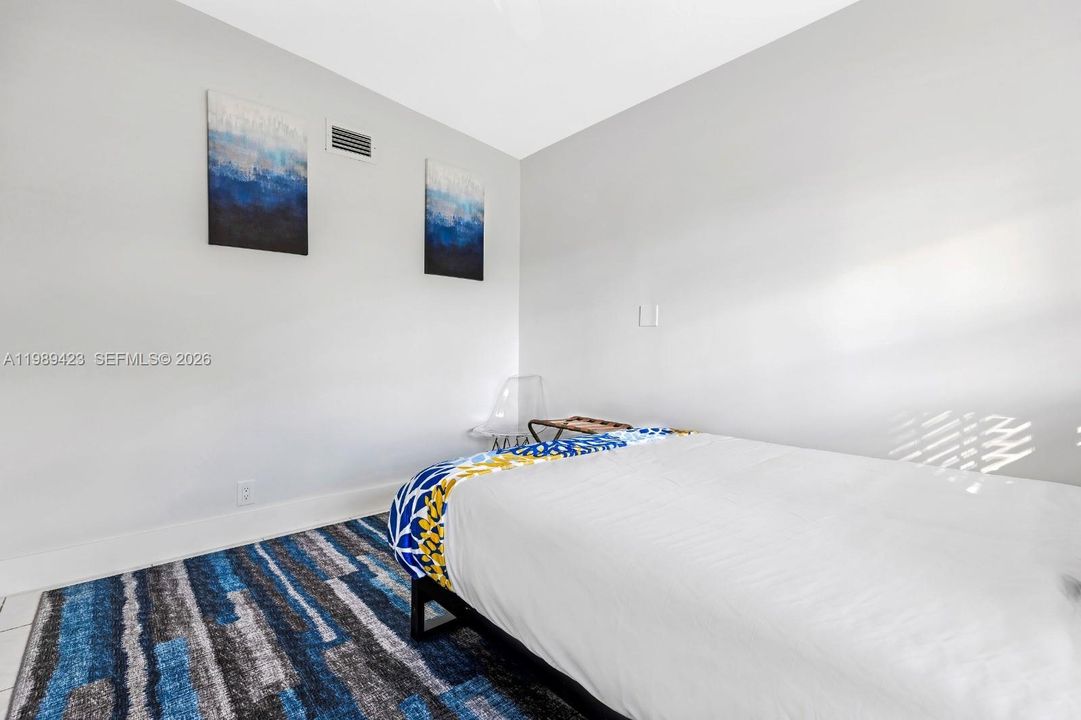 En Venta: $599,000 (4 camas, 2 baños, 958 Pies cuadrados)