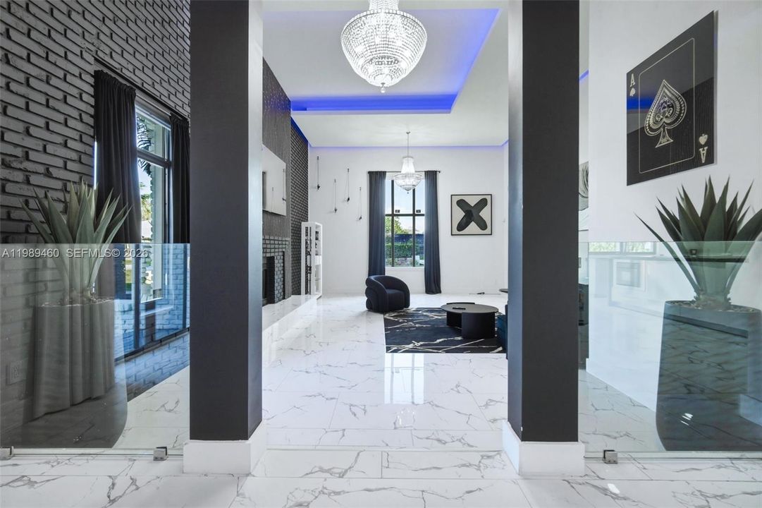 На продажу: $2,350,000 (5 спален, 5 ванн, 6850 Квадратных фут)