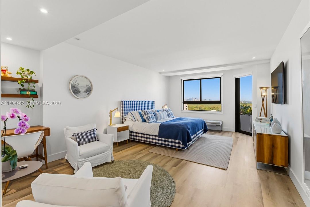 На продажу: $3,400,000 (4 спален, 3 ванн, 3127 Квадратных фут)