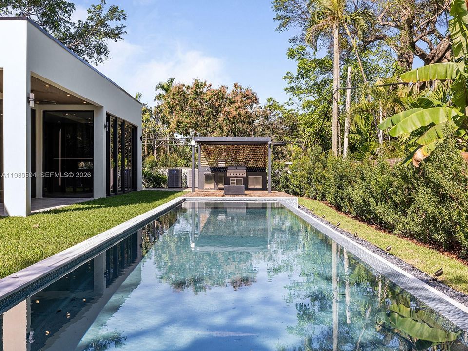 Vendido Recientemente: $2,900,000 (5 camas, 6 baños, 0 Pies cuadrados)